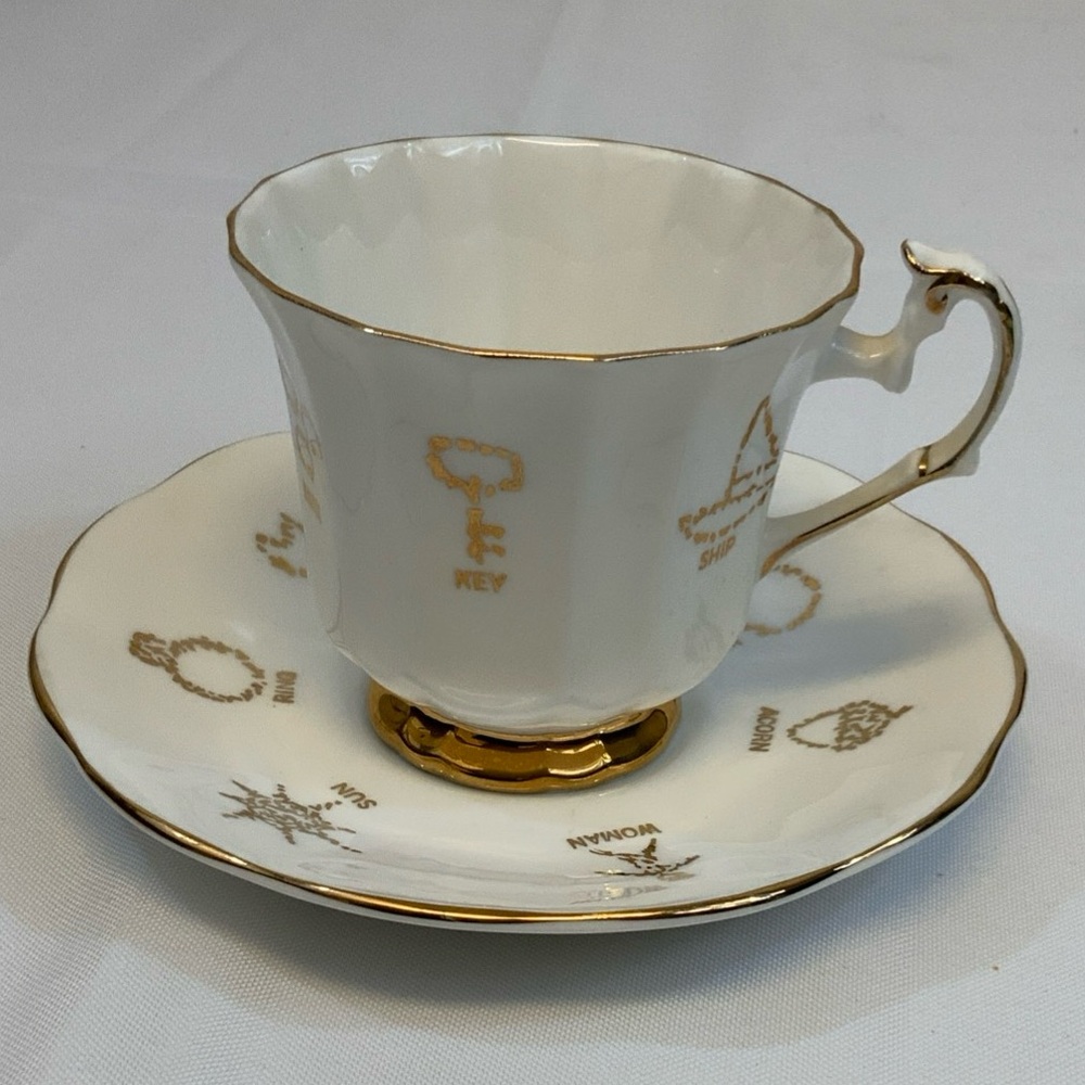 Red rosa tea cup of fortune, English Bone china By taylor and kent vintage